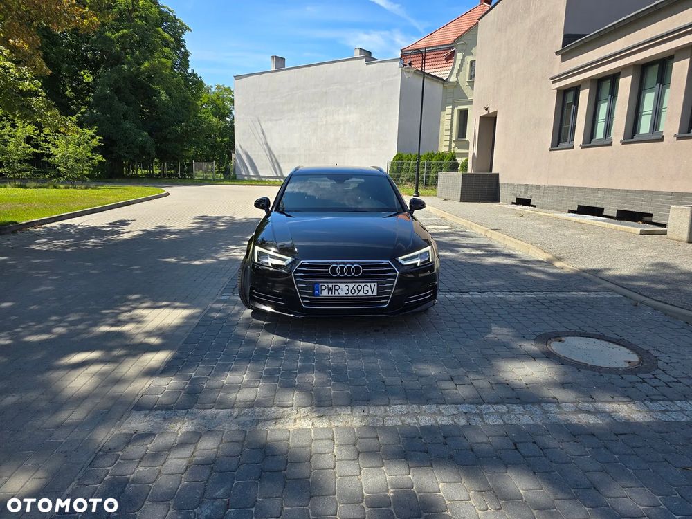 Audi A4 Avant 2.0 TDI design - 25