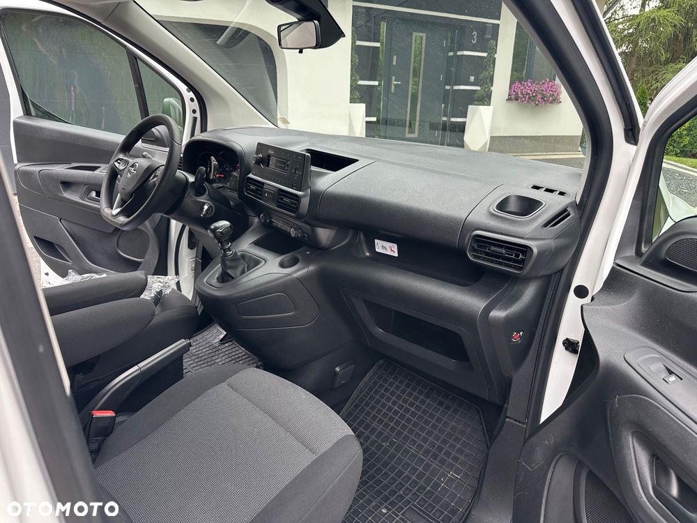 Opel Combo - 17