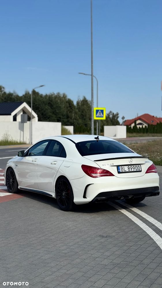 Mercedes-Benz CLA 45 AMG 4-Matic - 5