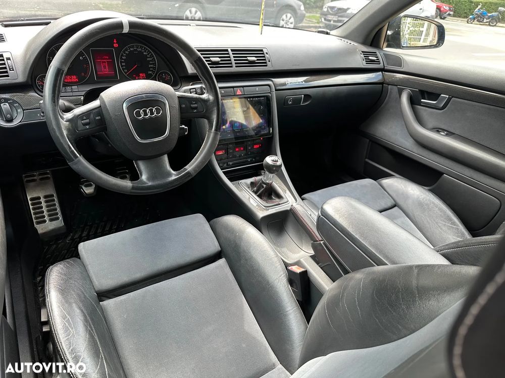 Audi A4 2.0 T FSI quattro - 18