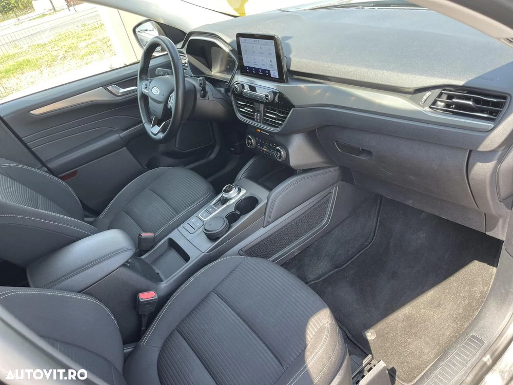 Ford Kuga - 27