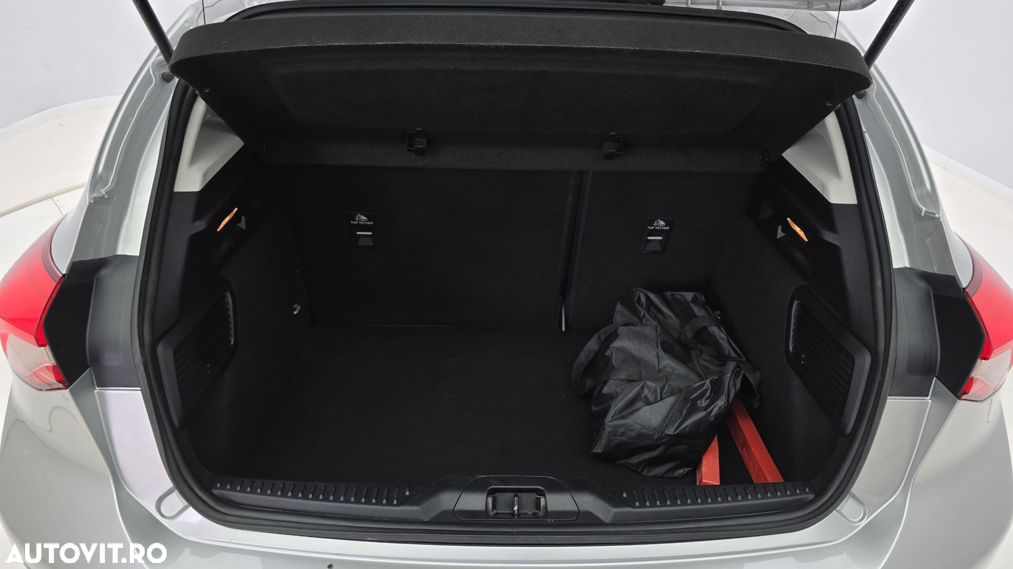 Ford Focus - 25