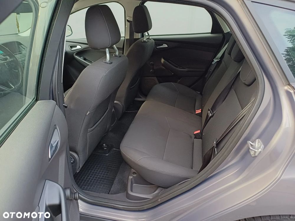 Ford Focus 1.6 Trend - 11