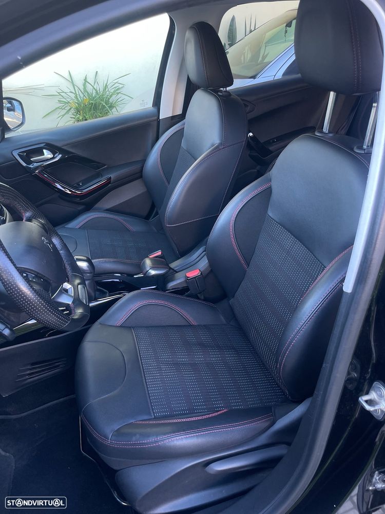 Peugeot 2008 1.2 PureTech GT Line - 20