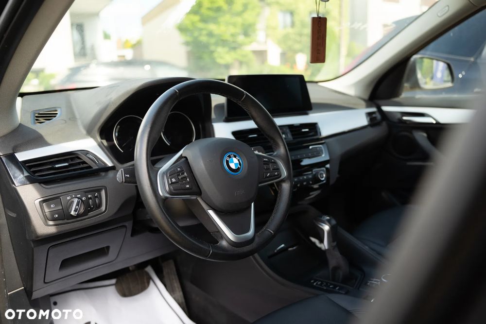 BMW X1 xDrive25e Business Edition - 17