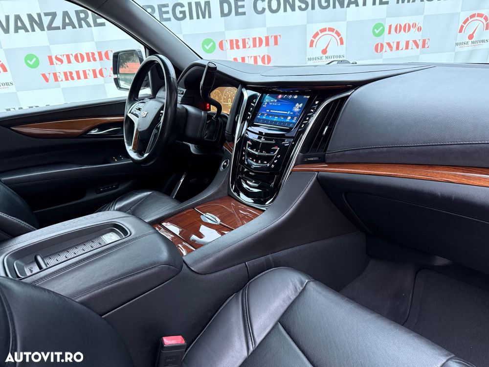 Cadillac Escalade - 5