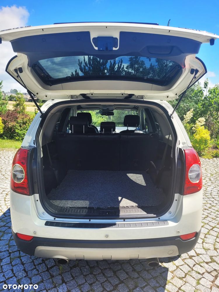 Chevrolet Captiva 2.2 D LTZ - 6