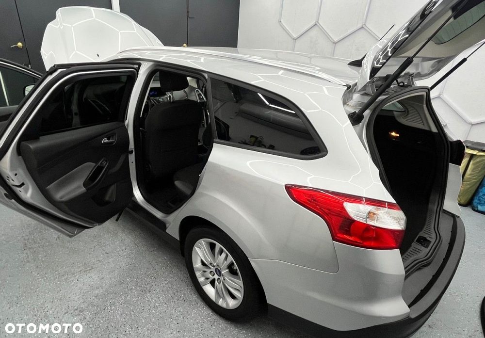Ford Focus - 35