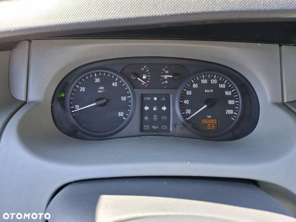Opel Vivaro - 18