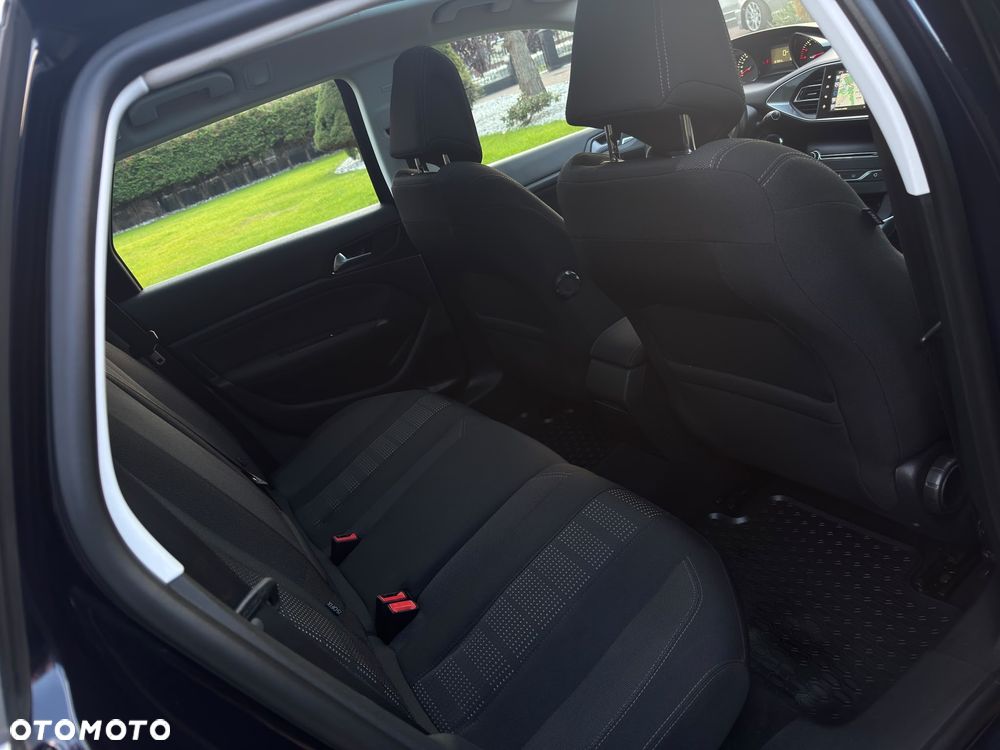 Peugeot 308 BlueHDi FAP 150 EAT6 Stop & Start Allure - 11