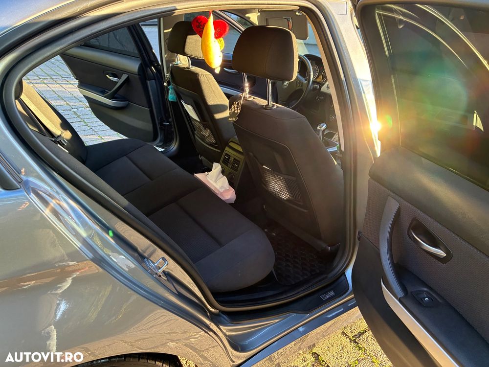 BMW Seria 3 316d - 28