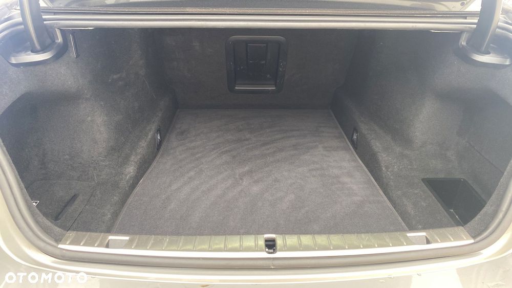 BMW Seria 7 740d xDrive mHEV sport - 12