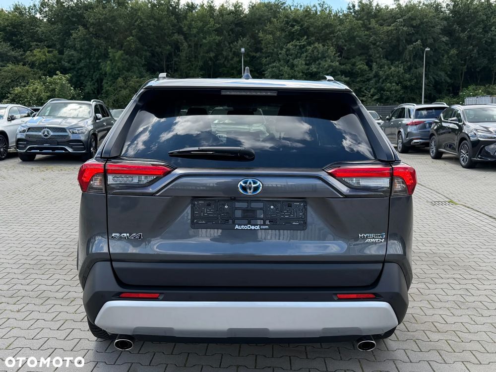 Toyota RAV4 - 6