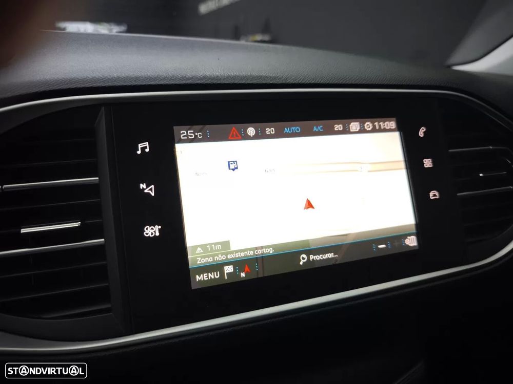 Peugeot 308 1.6 BlueHDi Allure J17 EAT6 — fotografia 33