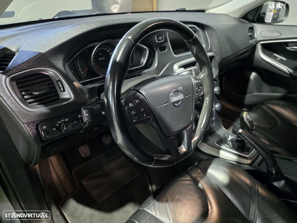 Volvo V40 1.6 D2 Eco Momentum - 11