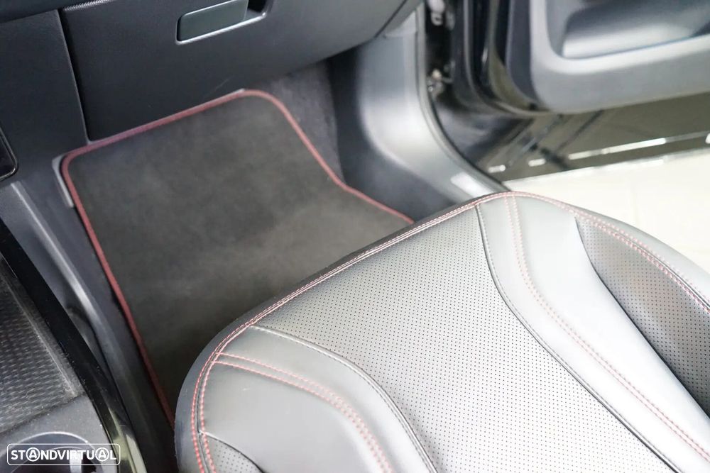 Ford Mustang Mach-E - 39