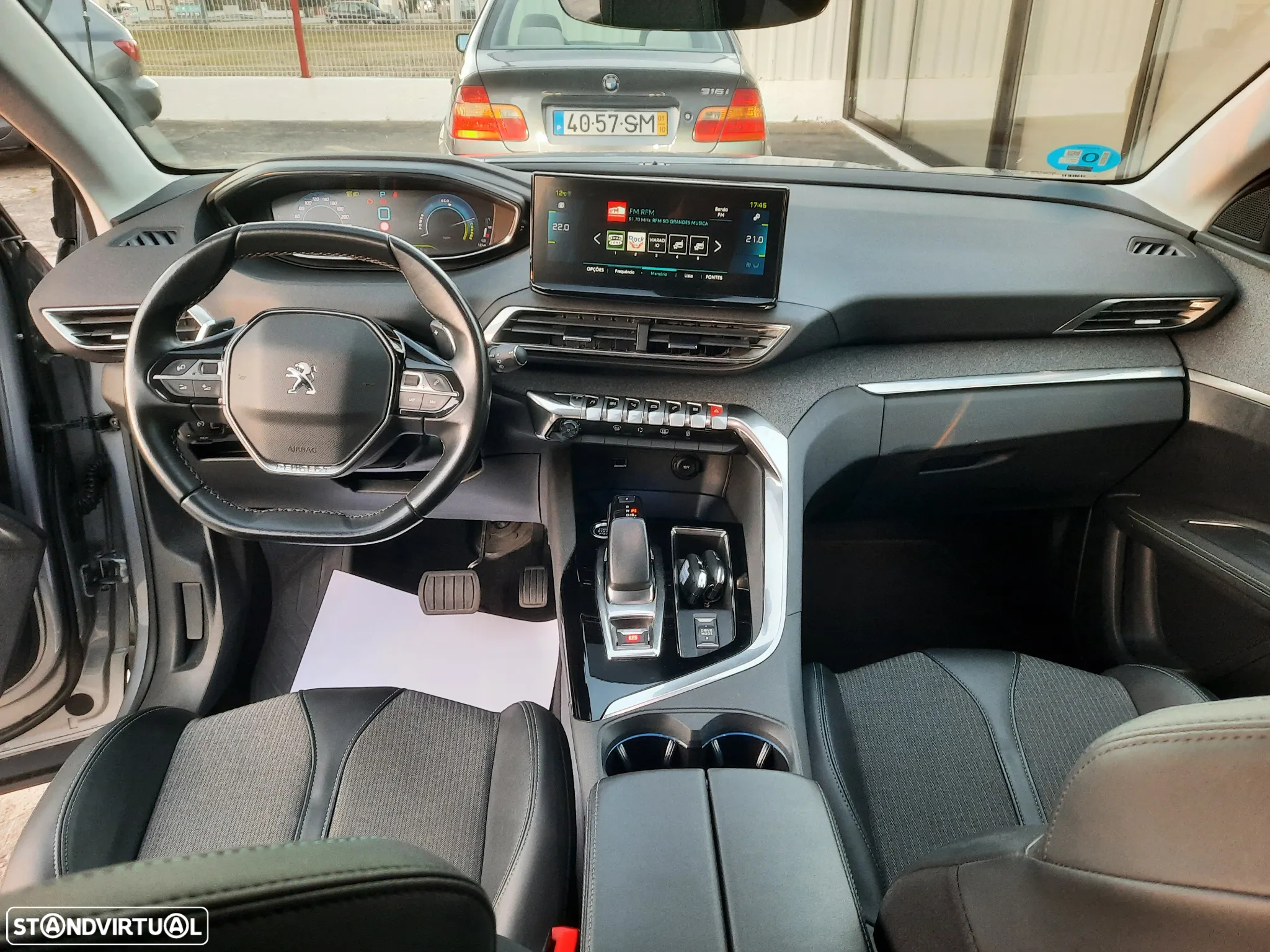 Peugeot 3008 1.6 Hybrid Allure Pack e-EAT8 - 28