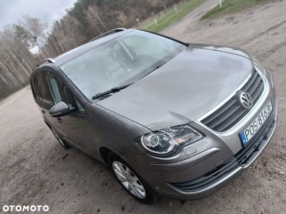 Volkswagen Touran 1.9 TDI DPF Highline DSG - 17
