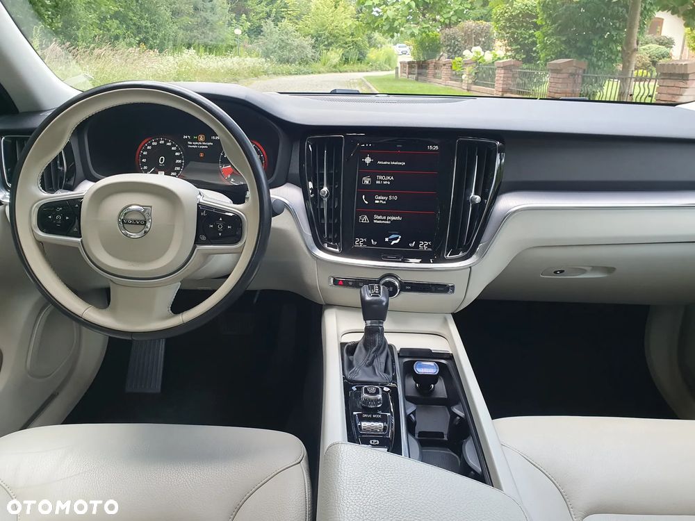 Volvo S60 T6 AWD Momentum Pro - 10
