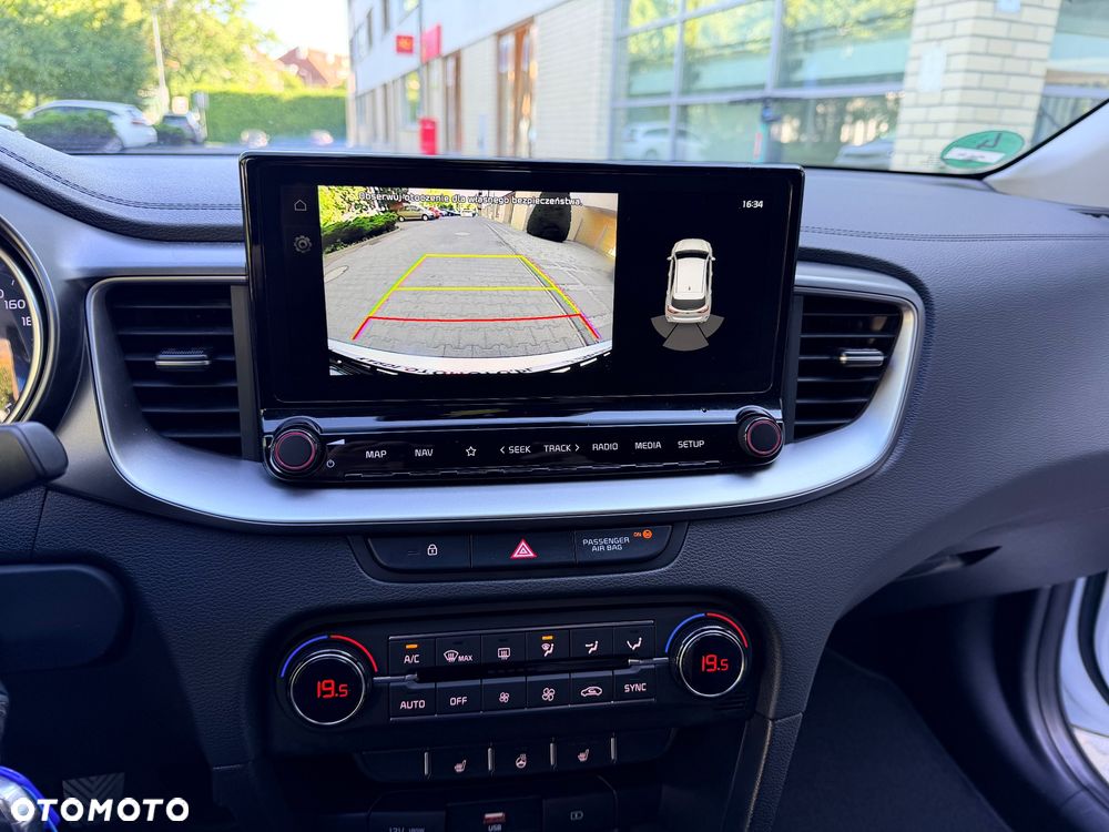 Kia Ceed 1.6 CRDi SCR L Business Line - 34