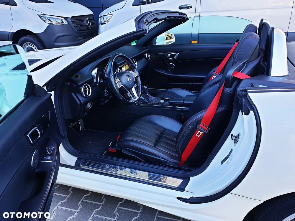 Mercedes-Benz SLK 250 (BlueEFFICIENCY) 7G-TRONIC - 9