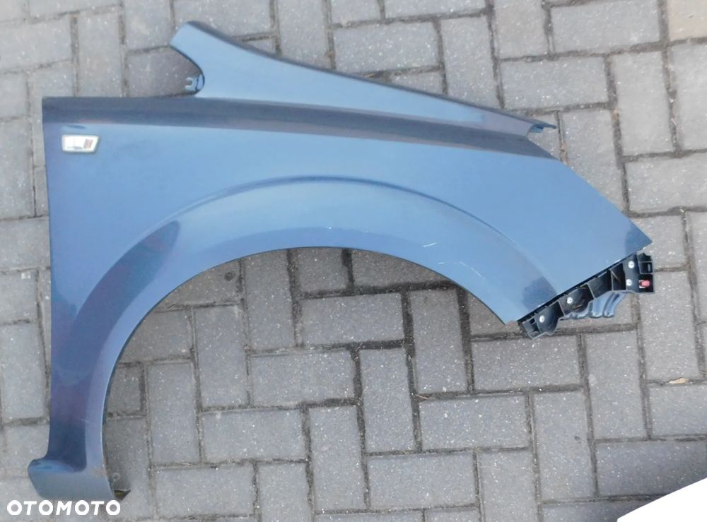 błotnik prawy przód OPEL ZAFIRA B