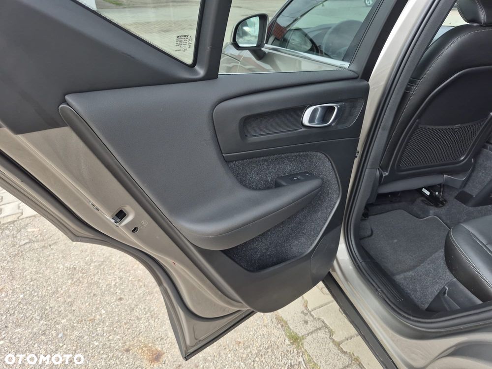 Volvo XC 40 - 26
