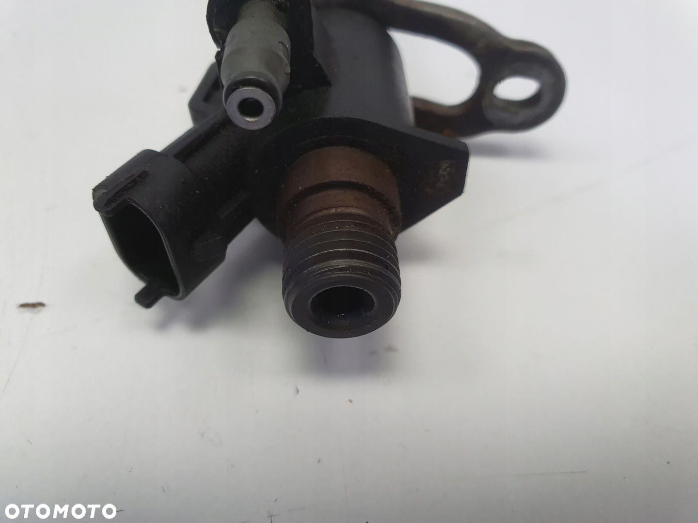 Volvo V70 III XC70 II 2.4 D5 WTRYSKIWACZ wtrysk 0445116036 - 8