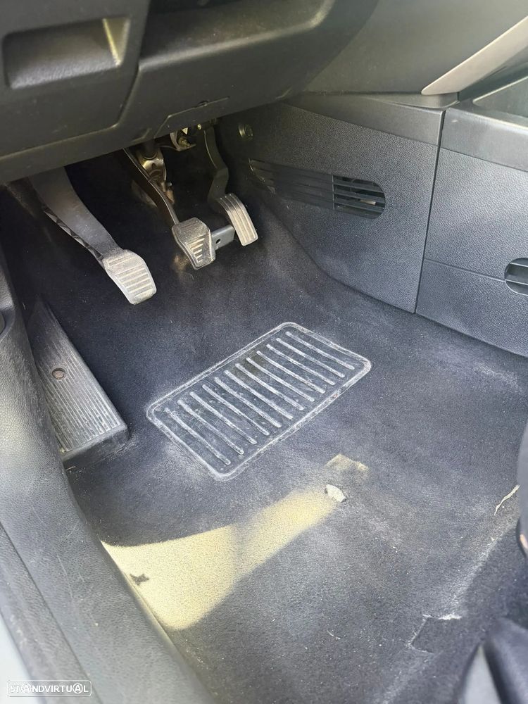 Ford Fiesta 1.4 TDCI Ghia - 20