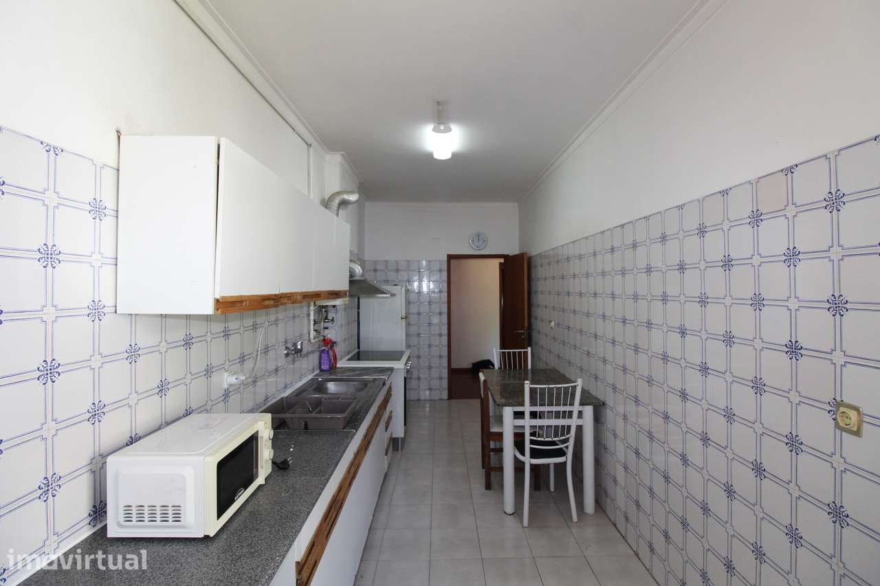 Apartamento T2 a 1 Km do Centro - Entrada a 1 de Setembro - Grande imagem: 3/22