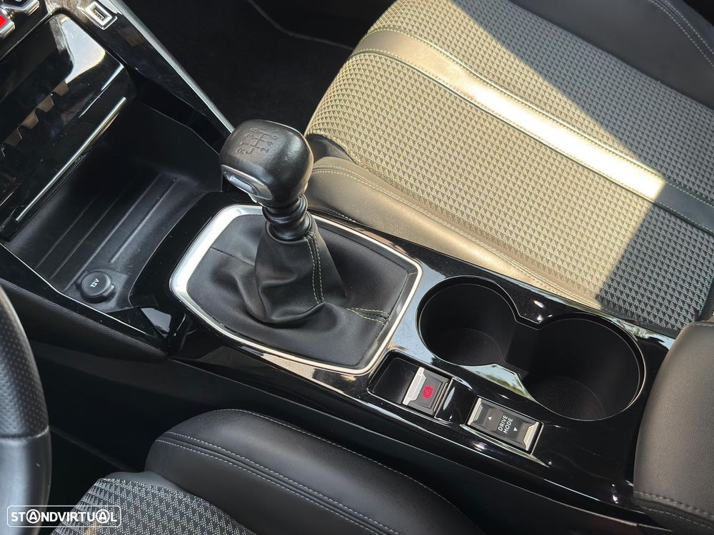 Peugeot 208 1.5 BlueHDi GT Line - 24