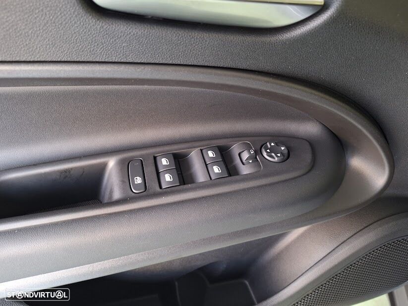 Jeep Avenger 1.2 GSE T3 Altitude - 12