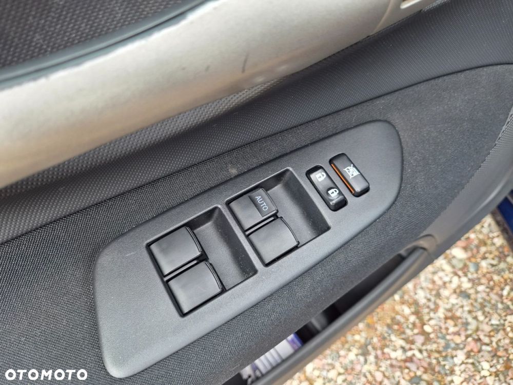 Toyota Auris 1.6 VVT-i Team - 9