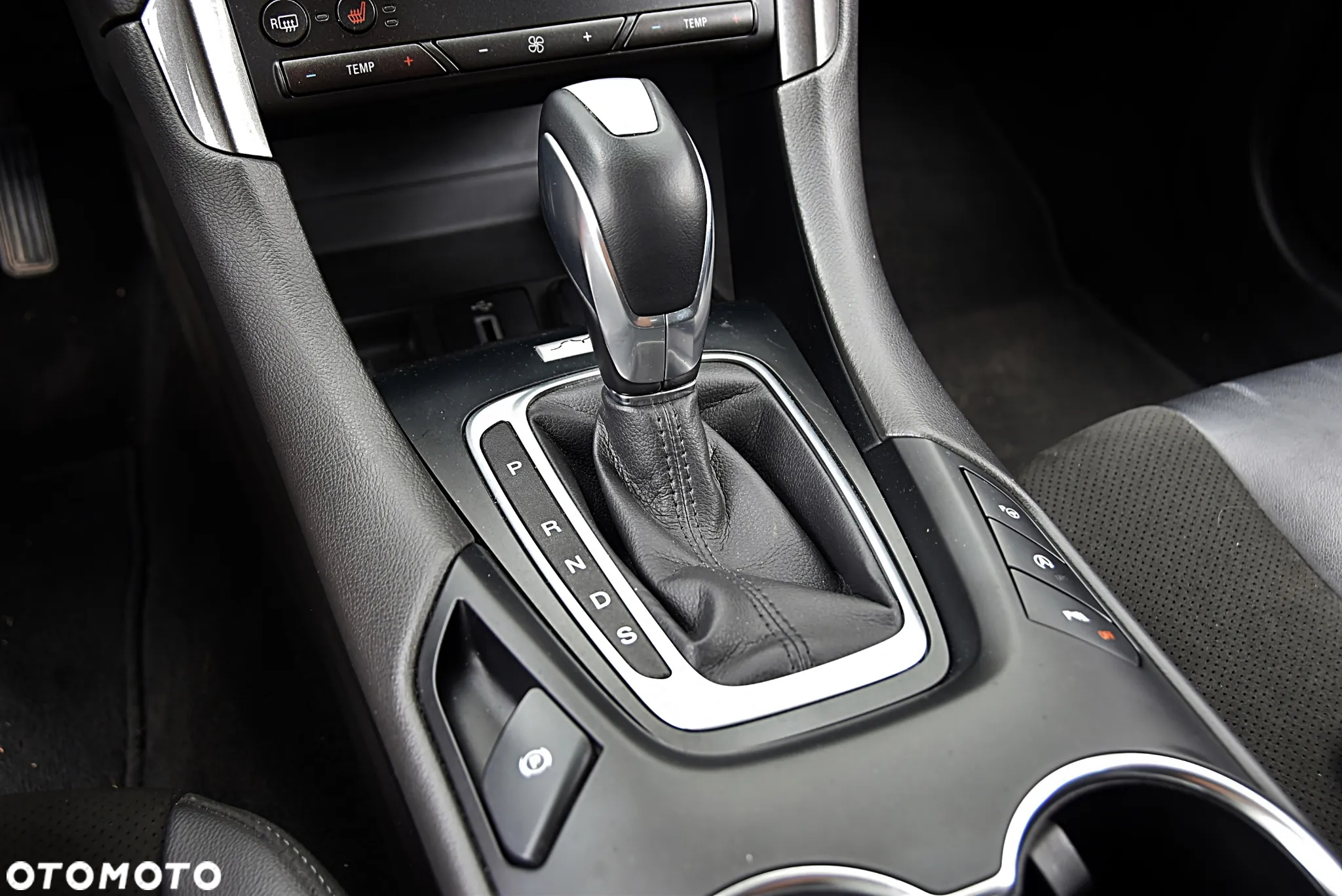 Ford Mondeo 1.5 EcoBoost Titanium - 36
