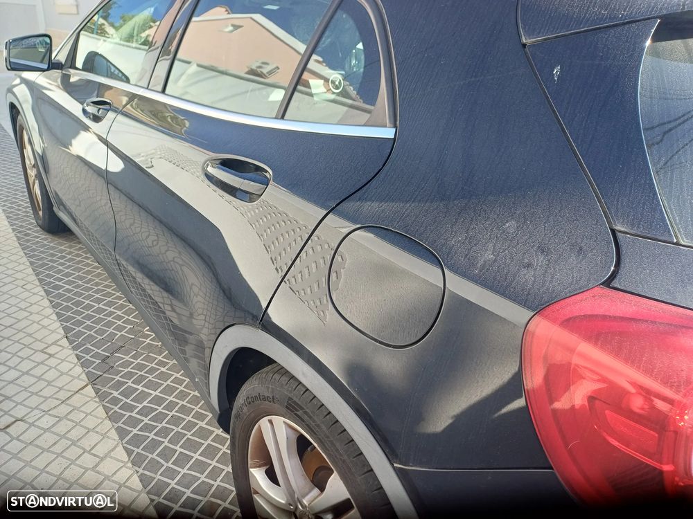 Mercedes-Benz GLA 180 CDI Urban - 16