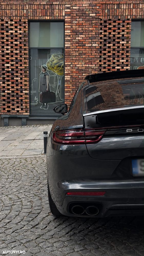 Porsche Panamera 4S - 7