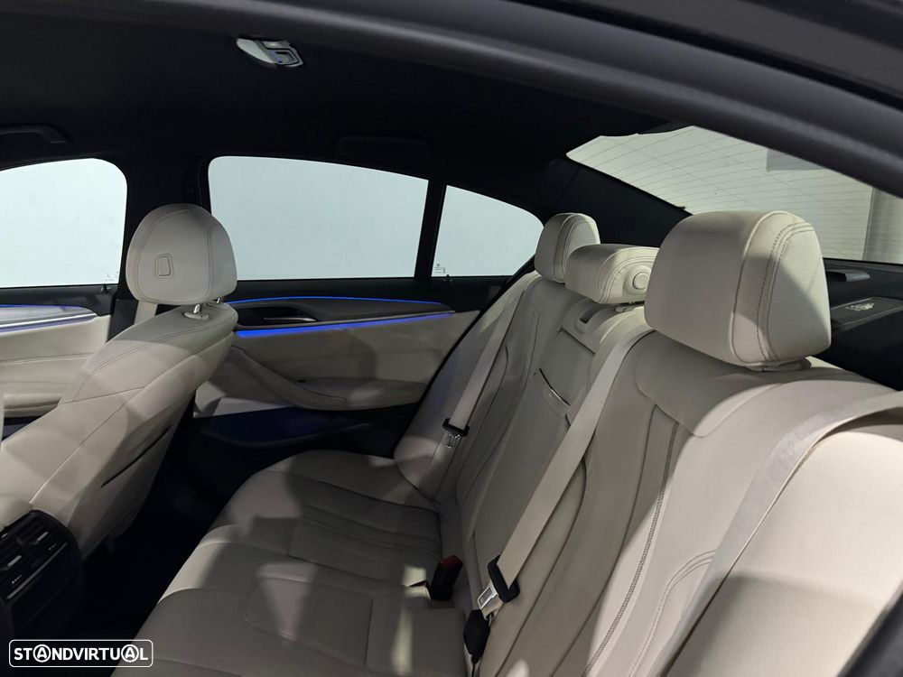 BMW 530 e iPerformance Pack M - 12