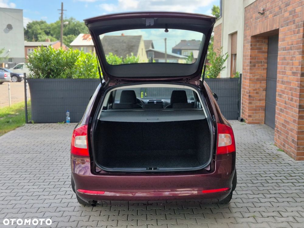 Skoda Octavia 1.6 Combi - 7