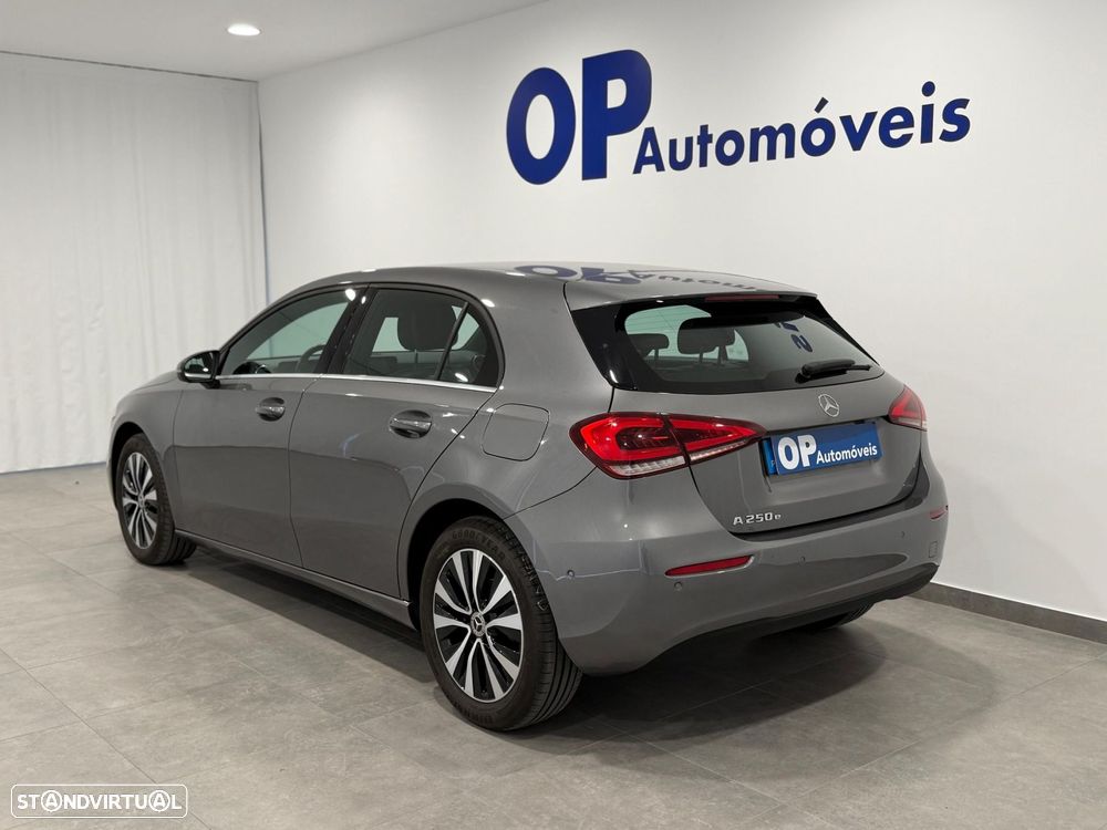 Mercedes-Benz A 250 e Style Plus - 3