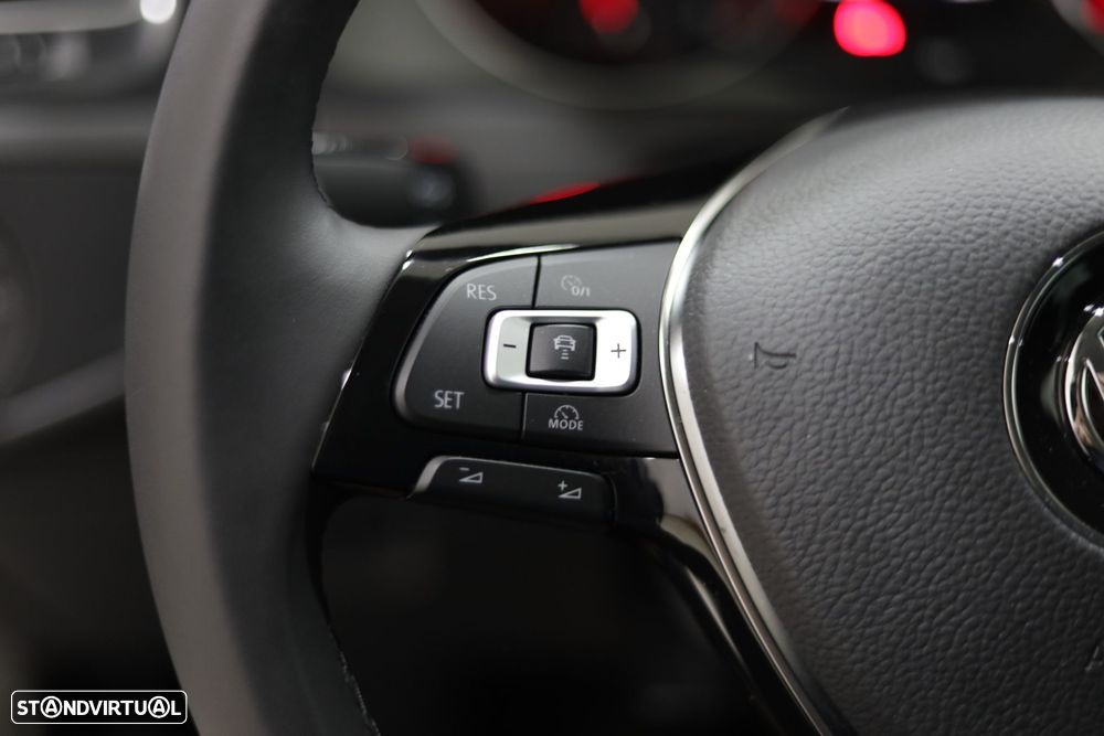 VW Golf 1.0 TSI R-Line - 14