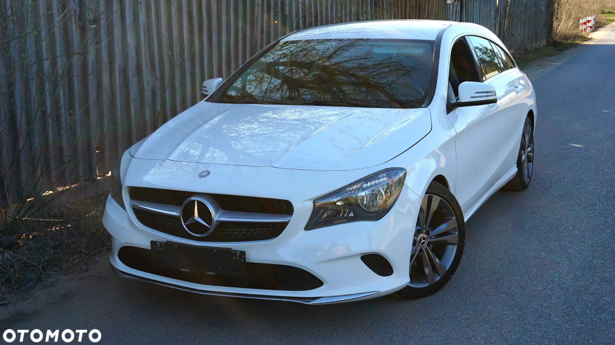 Mercedes-Benz CLA 180 d 7G-DCT - 27