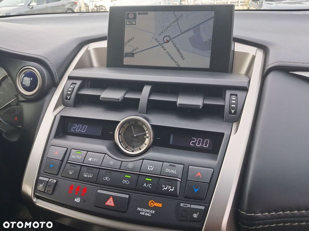 Lexus NX 300h Comfort AWD - 26