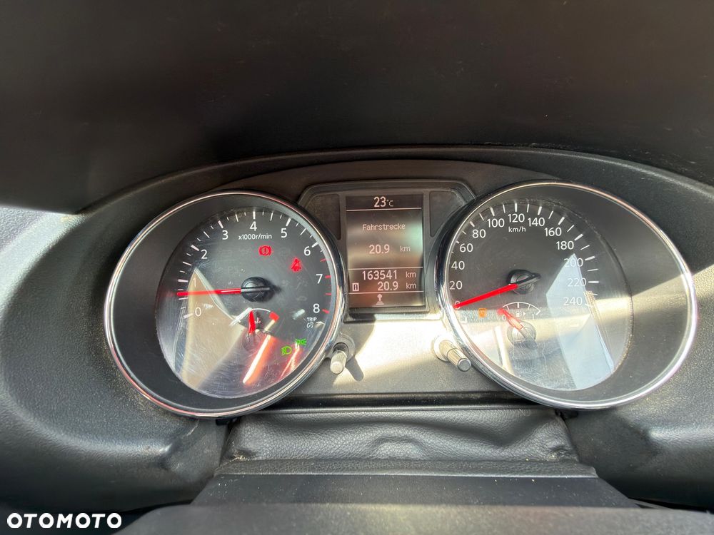Nissan Qashqai 2.0 4x4 Tekna Premium - 33