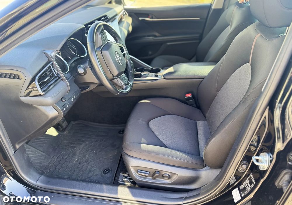 Toyota Camry 2.5 Hybrid Comfort CVT - 19