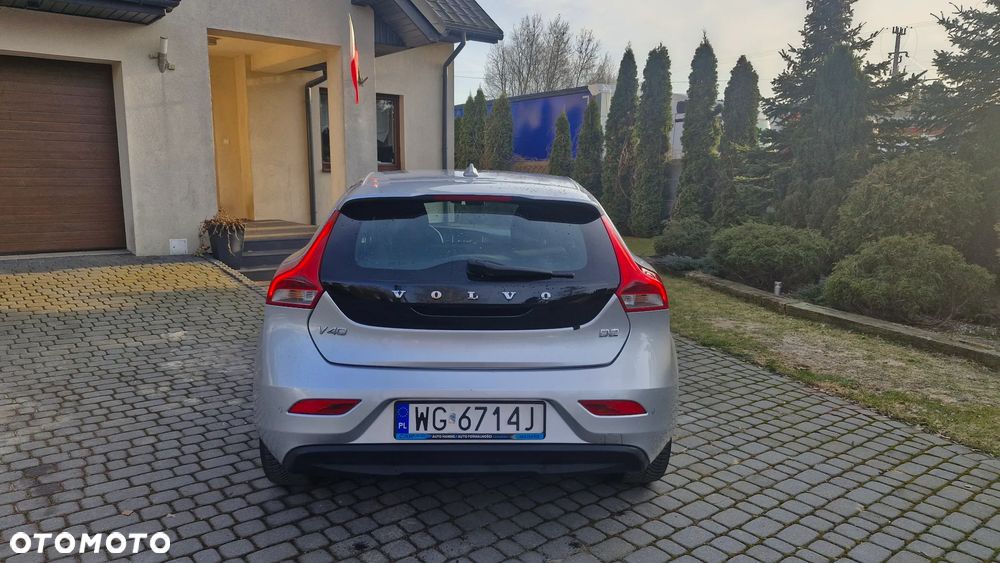 Volvo V40 D2 Momentum - 4