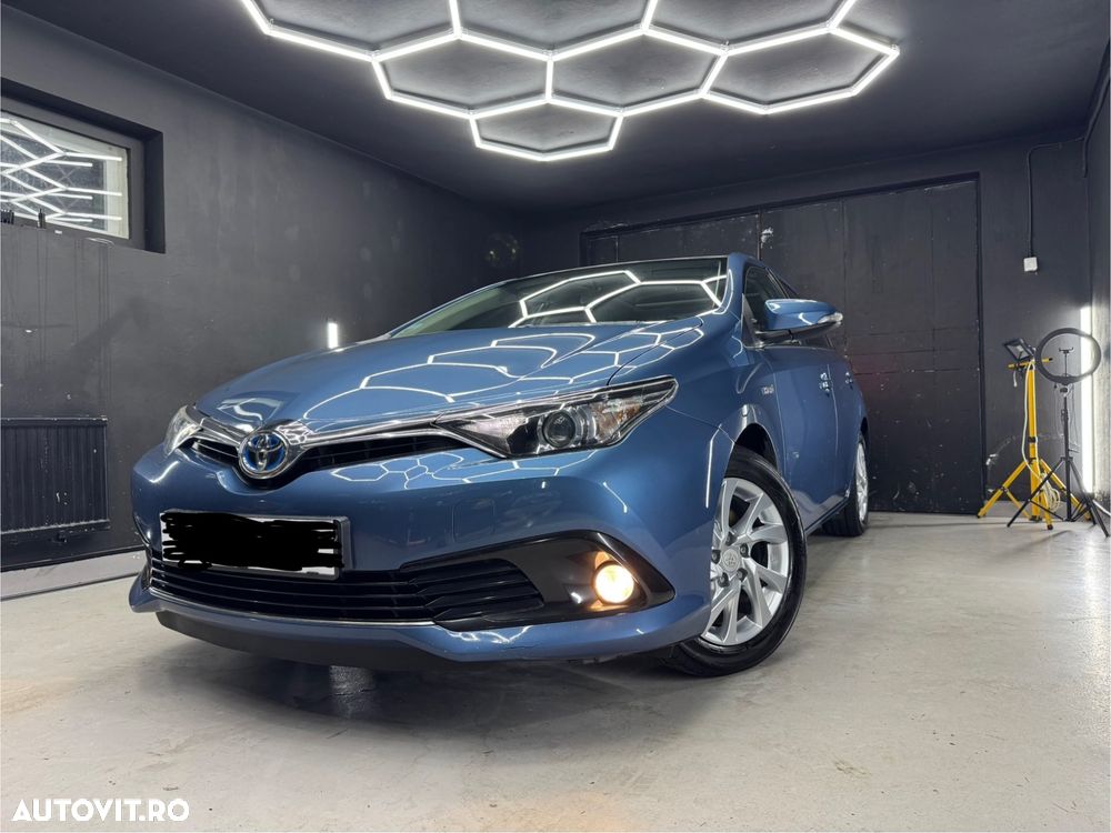 Toyota Auris - 2