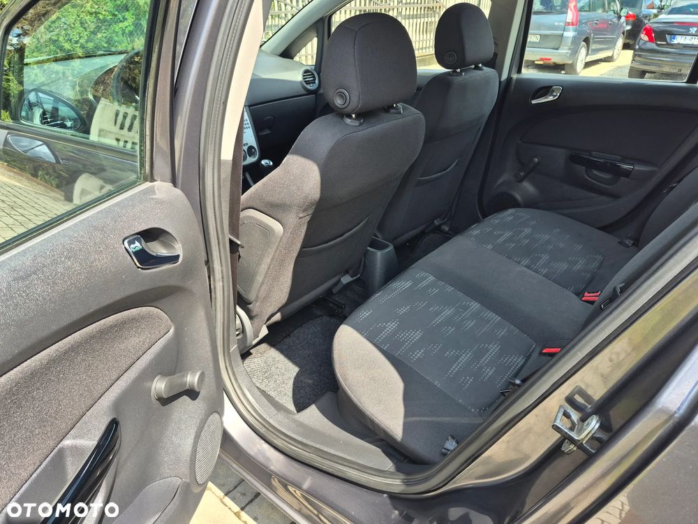 Opel Corsa 1.4 16V Selection - 11