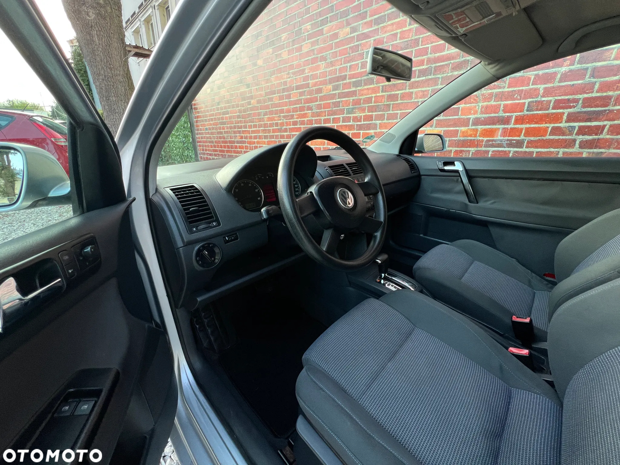 Volkswagen Polo - 8