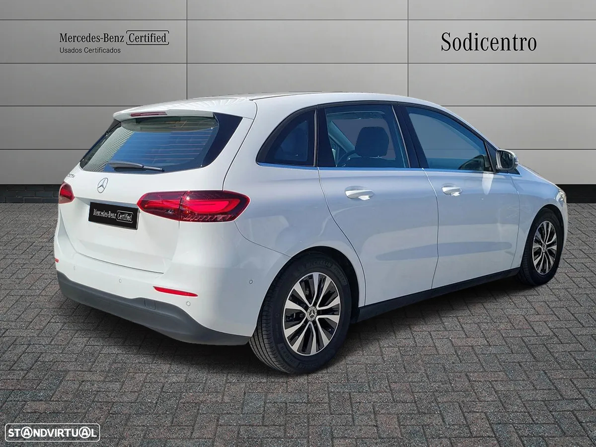 Mercedes-Benz B 180 d - 4