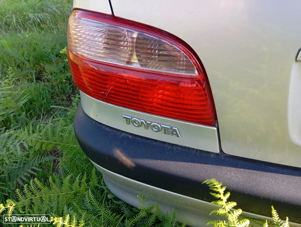 Toyota Avensis S/D 1.6 Executive - 18